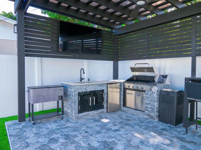 702 SW 1st Street, Delray Beach, FL 33444