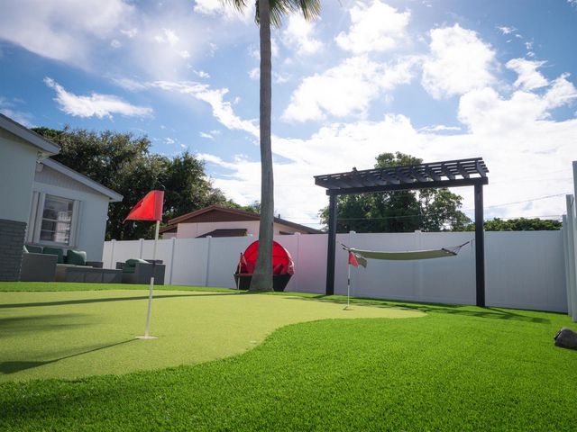 702 SW 1st Street, Delray Beach, FL 33444