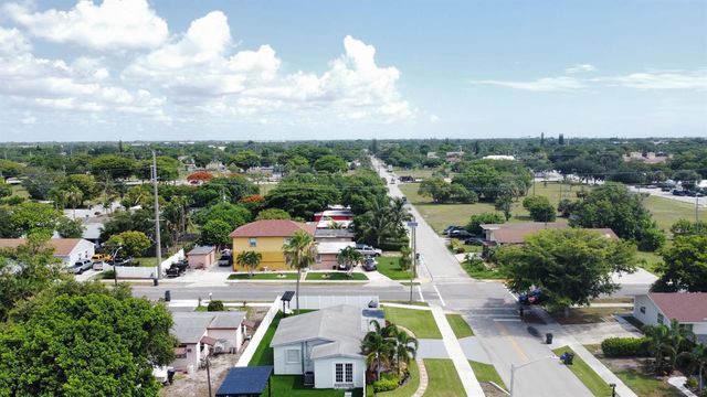 702 SW 1st Street, Delray Beach, FL 33444