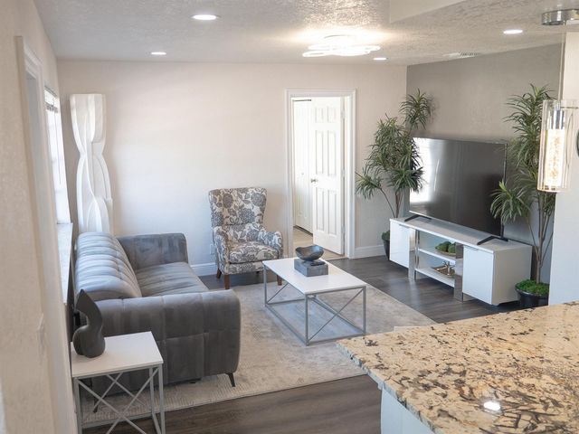 702 SW 1st Street, Delray Beach, FL 33444