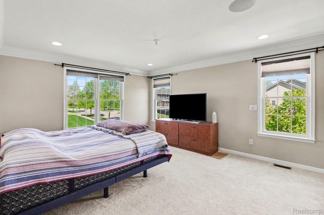 50371 LANGLEY Drive, Novi, MI 48374