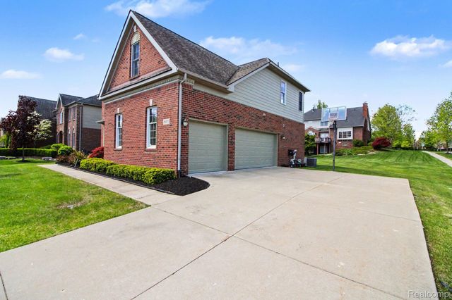 50371 LANGLEY Drive, Novi, MI 48374