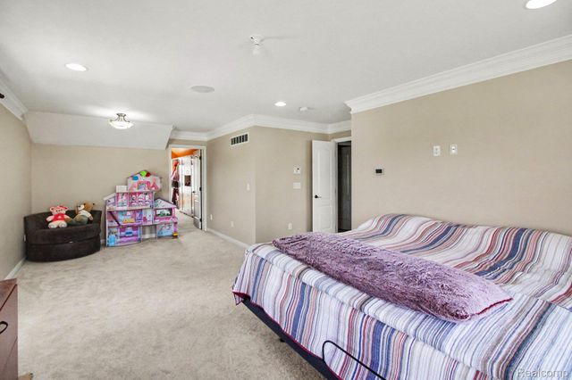 50371 LANGLEY Drive, Novi, MI 48374