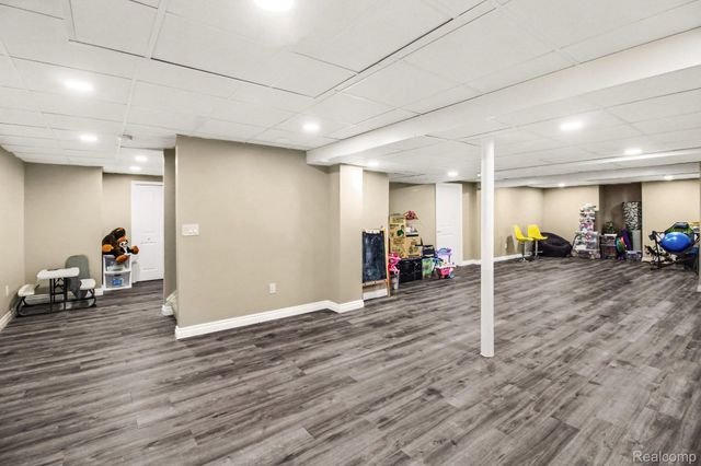 50371 LANGLEY Drive, Novi, MI 48374