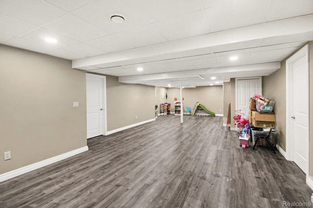 50371 LANGLEY Drive, Novi, MI 48374
