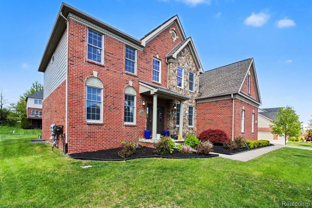 50371 LANGLEY Drive, Novi, MI 48374