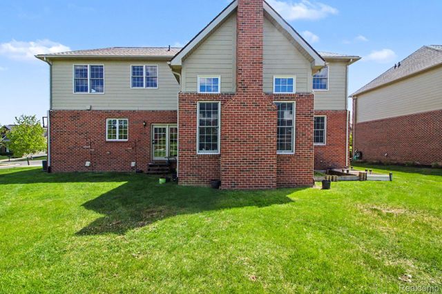 50371 LANGLEY Drive, Novi, MI 48374