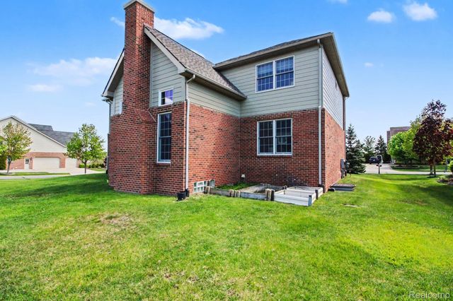 50371 LANGLEY Drive, Novi, MI 48374