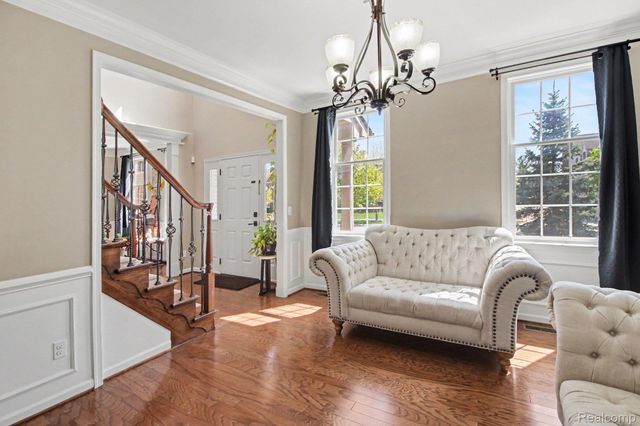 50371 LANGLEY Drive, Novi, MI 48374