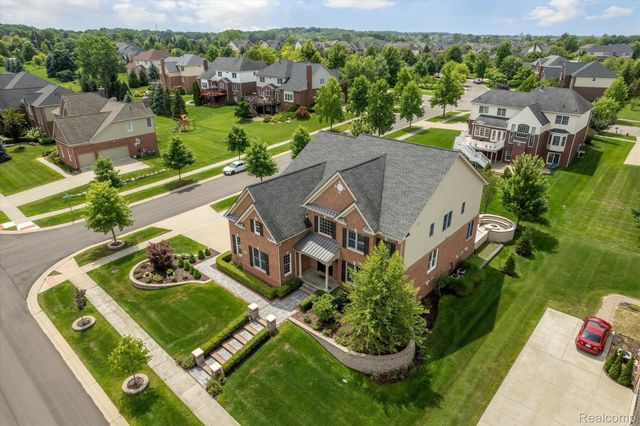 50371 LANGLEY Drive, Novi, MI 48374