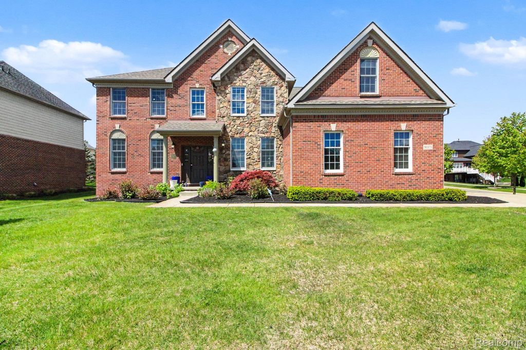 50371 LANGLEY Drive, Novi, MI 48374