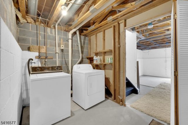 16 Lake Ct, Raritan Twp., NJ 08822