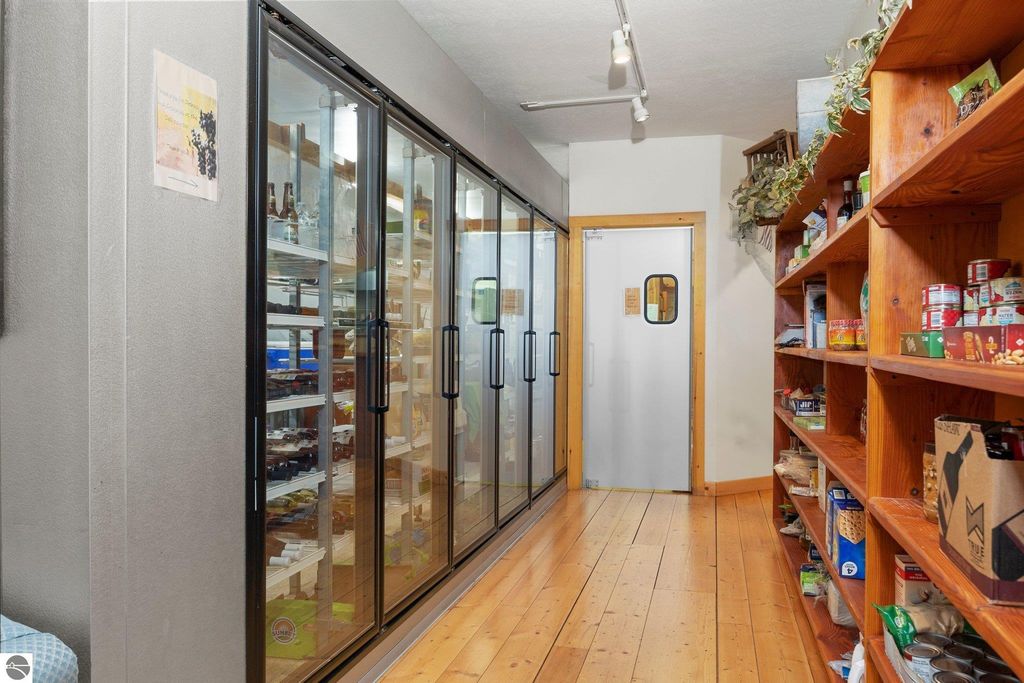 Image 7 of property listing at 5046 S West Bay Shore Dr # 4, Suttons Bay, MI 49682