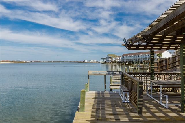 15201 Leeward Dr B3, Corpus Christi, TX 78418