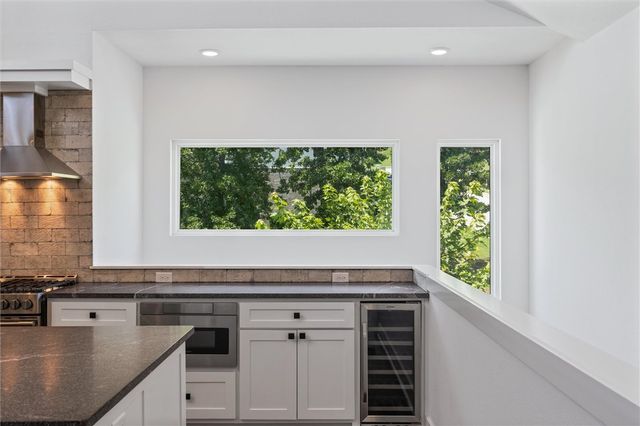 277 Paddock Loop, Fayetteville, AR 72701
