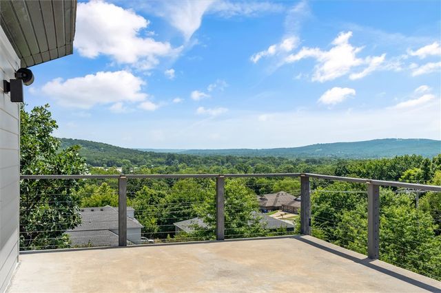 277 Paddock Loop, Fayetteville, AR 72701
