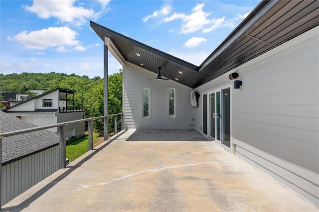 277 Paddock Loop, Fayetteville, AR 72701