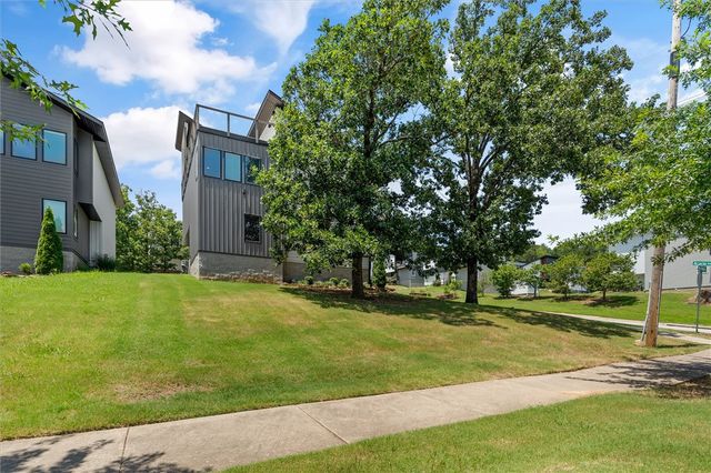 277 Paddock Loop, Fayetteville, AR 72701