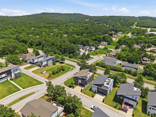 277 Paddock Loop, Fayetteville, AR 72701