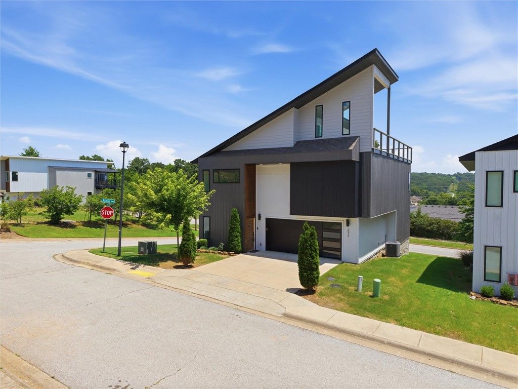 277 Paddock Loop, Fayetteville, AR 72701