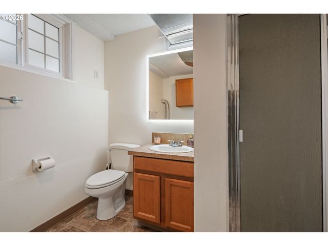 17670 Se EMERALD Dr, Milwaukie, OR 97267