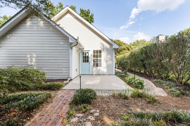 2813 Steamboat Dr, Nashville, TN 37214