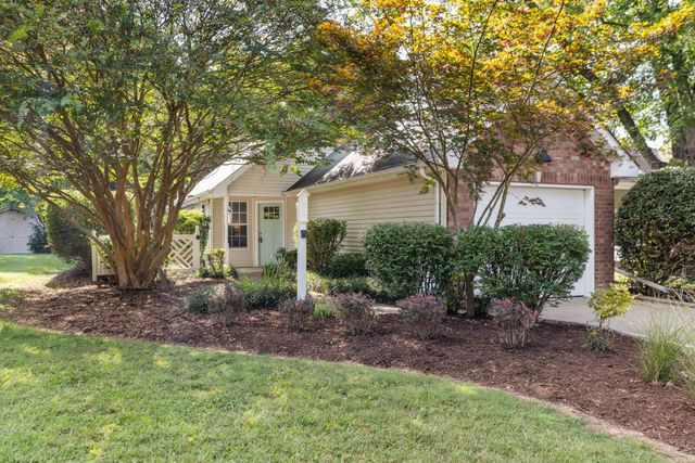 2813 Steamboat Dr, Nashville, TN 37214