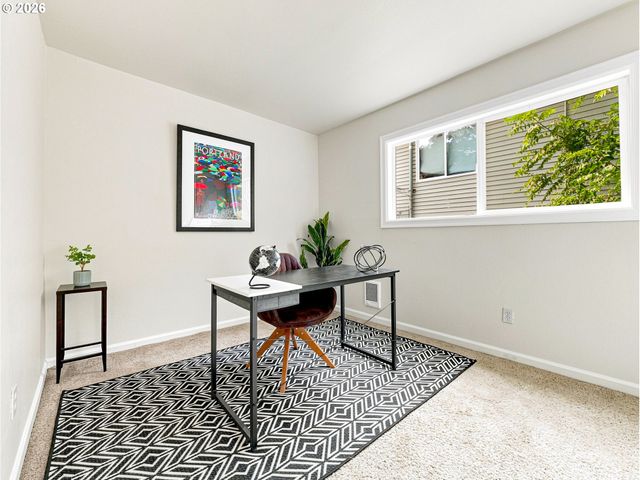 7007 N BURLINGTON Ave, Portland, OR 97203