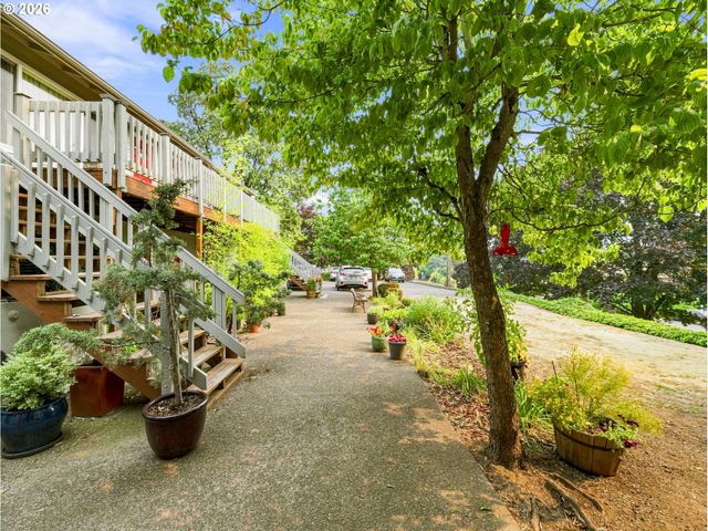 7007 N BURLINGTON Ave, Portland, OR 97203