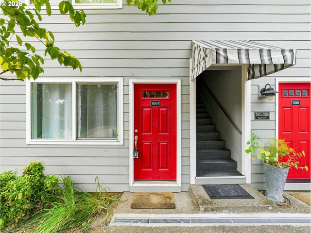 7007 N BURLINGTON Ave, Portland, OR 97203