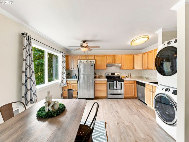 7007 N BURLINGTON Ave, Portland, OR 97203