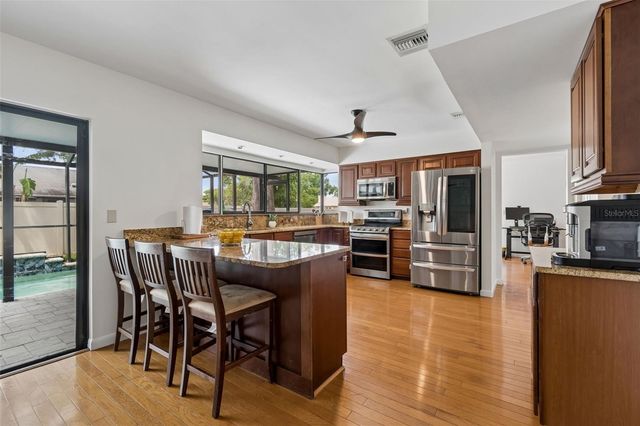 15824 KNOLLVIEW DRIVE, Tampa, FL 33624