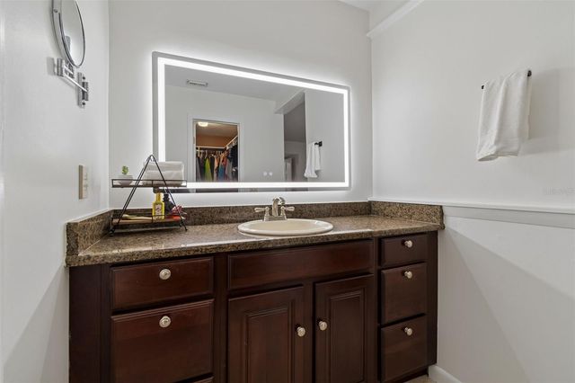 15824 KNOLLVIEW DRIVE, Tampa, FL 33624