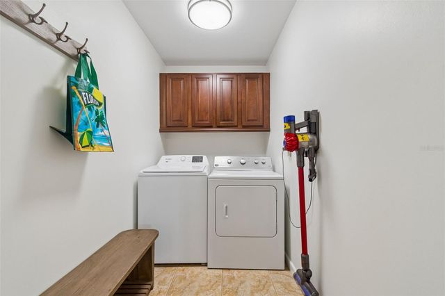 15824 KNOLLVIEW DRIVE, Tampa, FL 33624