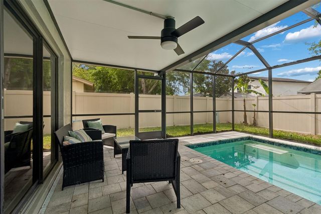 15824 KNOLLVIEW DRIVE, Tampa, FL 33624