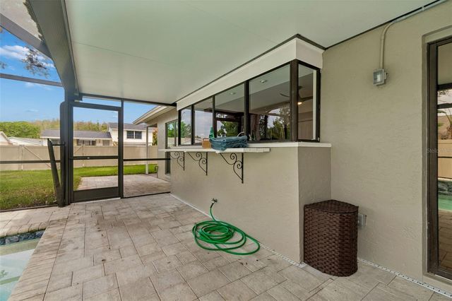 15824 KNOLLVIEW DRIVE, Tampa, FL 33624