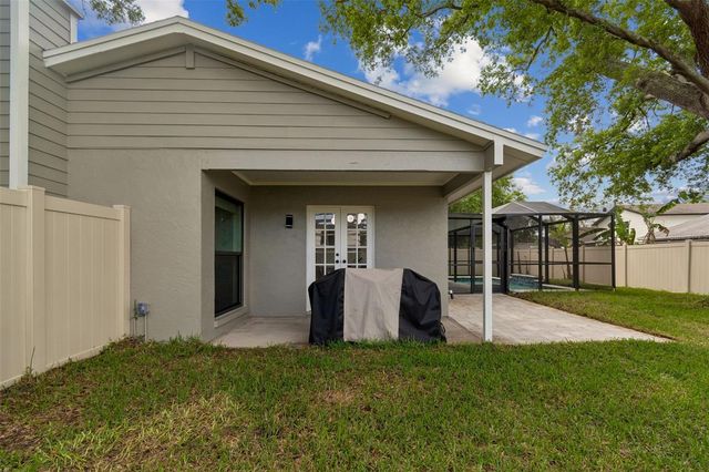 15824 KNOLLVIEW DRIVE, Tampa, FL 33624