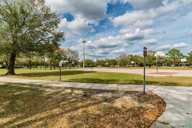 15824 KNOLLVIEW DRIVE, Tampa, FL 33624