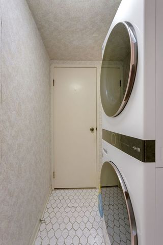 512 Redondo Drive 110, Downers Grove, IL 60516