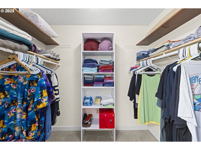 16925 Sw MONTEREY Ln, Portland, OR 97224