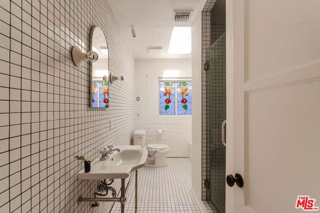 10514 Silverton Avenue, Tujunga, CA 91042