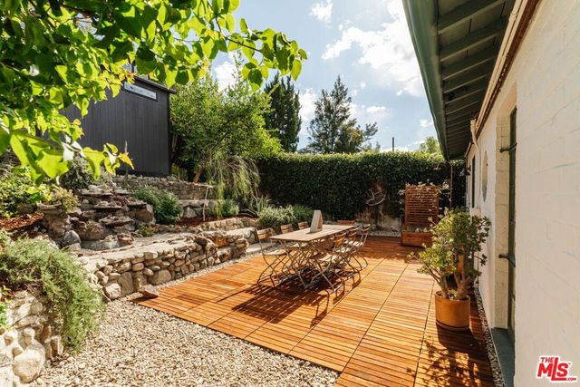 10514 Silverton Avenue, Tujunga, CA 91042