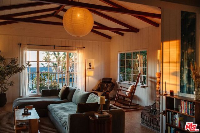 10514 Silverton Avenue, Tujunga, CA 91042