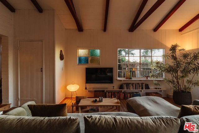 10514 Silverton Avenue, Tujunga, CA 91042