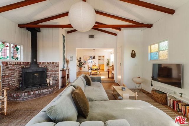 10514 Silverton Avenue, Tujunga, CA 91042