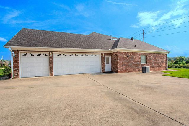 1306 Tupelo Court, Jacksonville, AR 72076