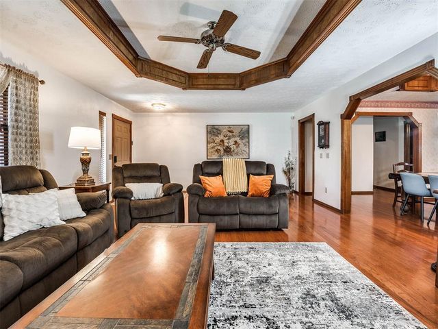 12000 SW 7th Street, Yukon, OK 73099