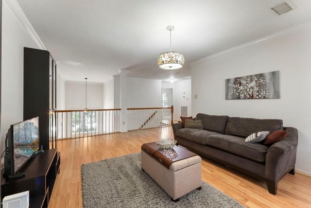 81 S Hidden View Circle, The Woodlands, TX 77381