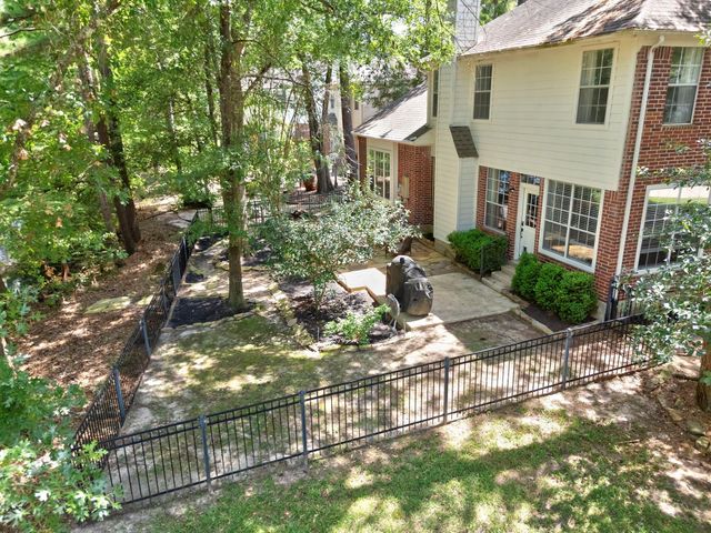 81 S Hidden View Circle, The Woodlands, TX 77381