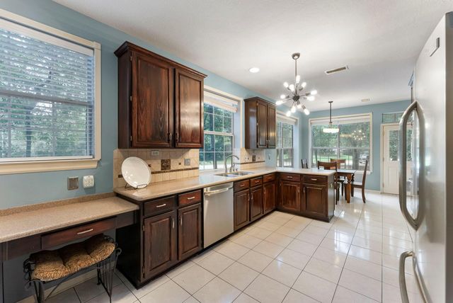 81 S Hidden View Circle, The Woodlands, TX 77381